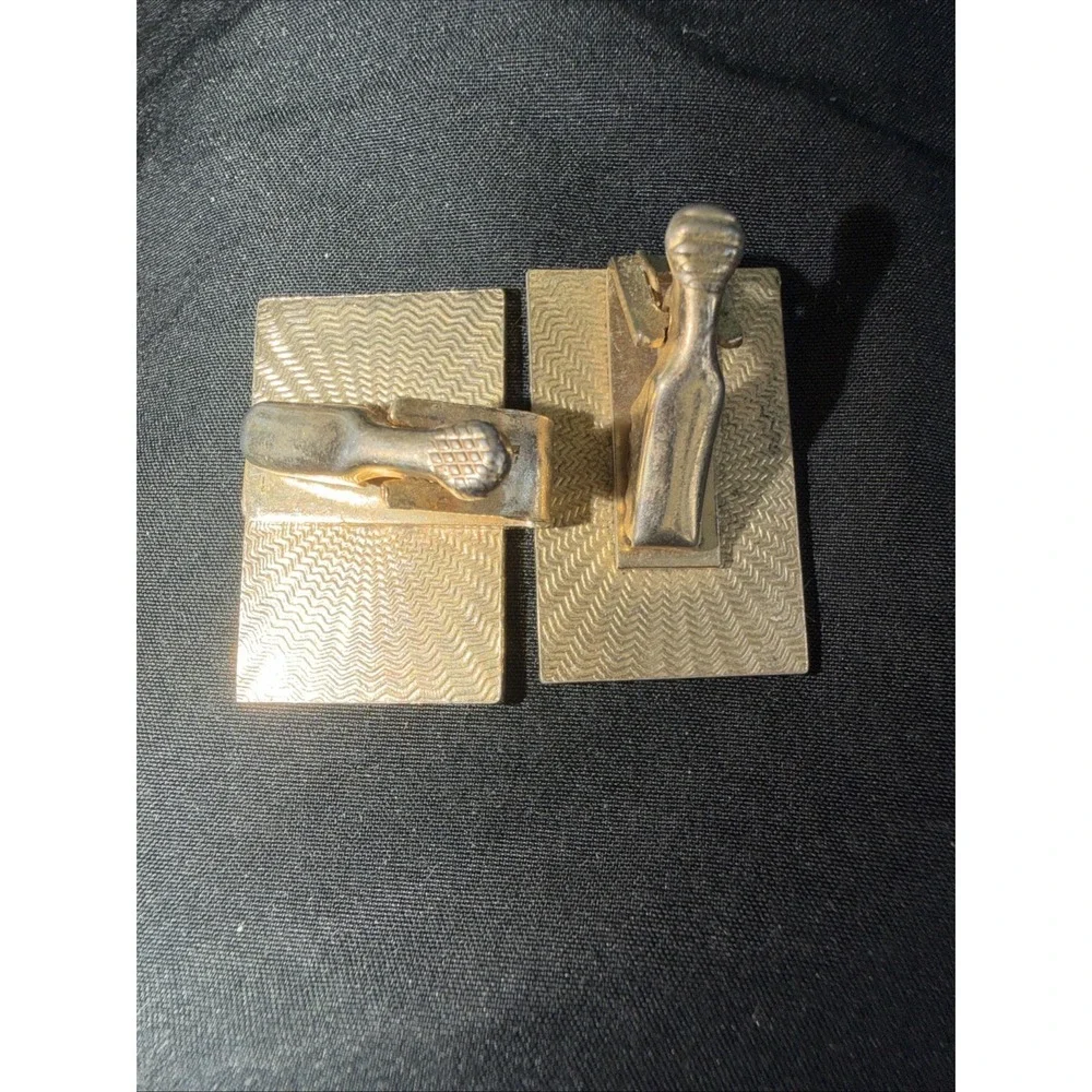 (2) Vintage Hialeah Park Horse Racing Tie Clips‎ FNV7X 7th Race Win 7 July 1977